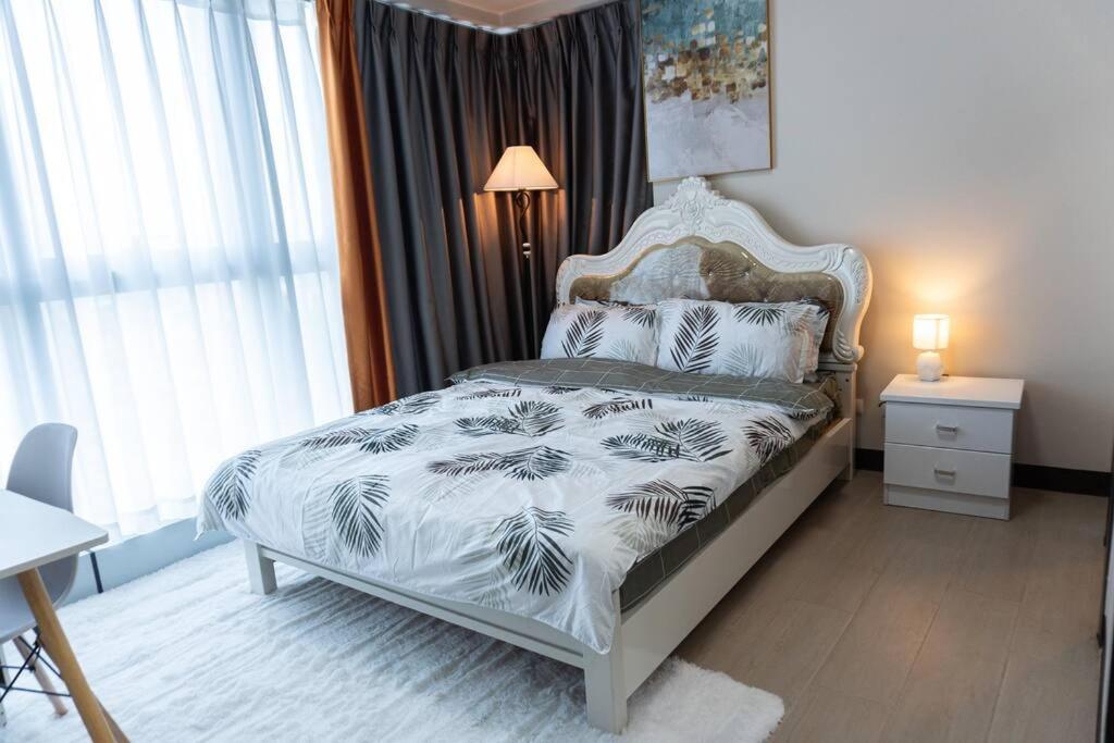 A2J Luxury 2Br Bgc Uptown Suite Near Uptown Mall Manila Eksteriør bilde