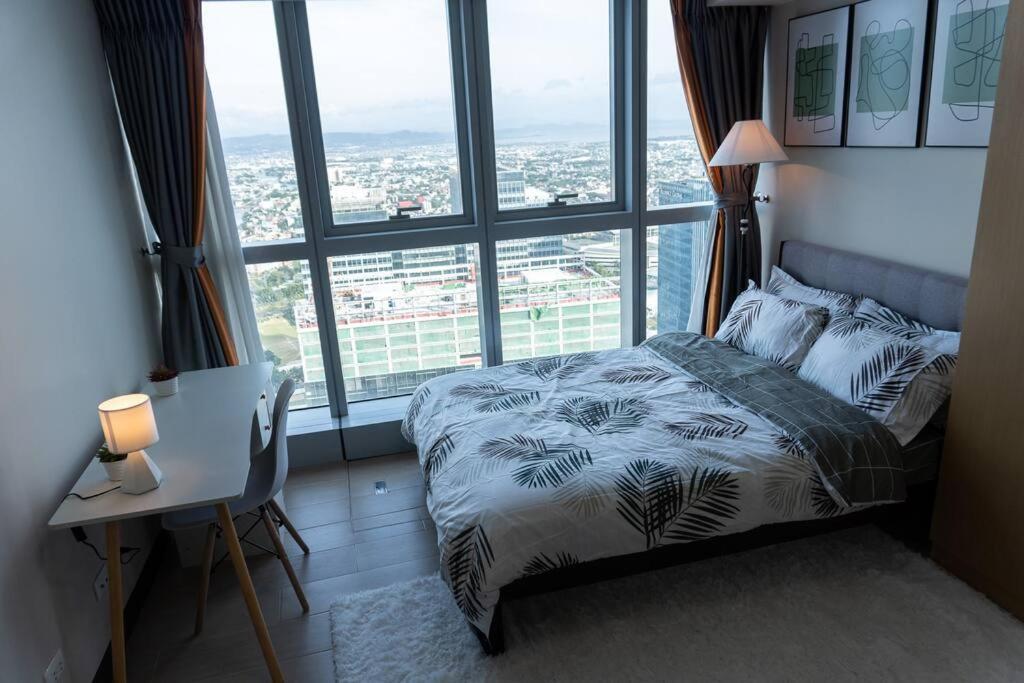 A2J Luxury 2Br Bgc Uptown Suite Near Uptown Mall Manila Eksteriør bilde