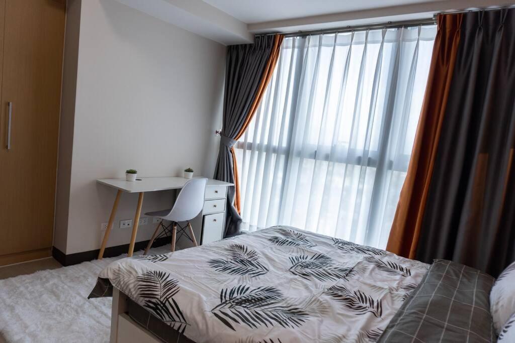 A2J Luxury 2Br Bgc Uptown Suite Near Uptown Mall Manila Eksteriør bilde
