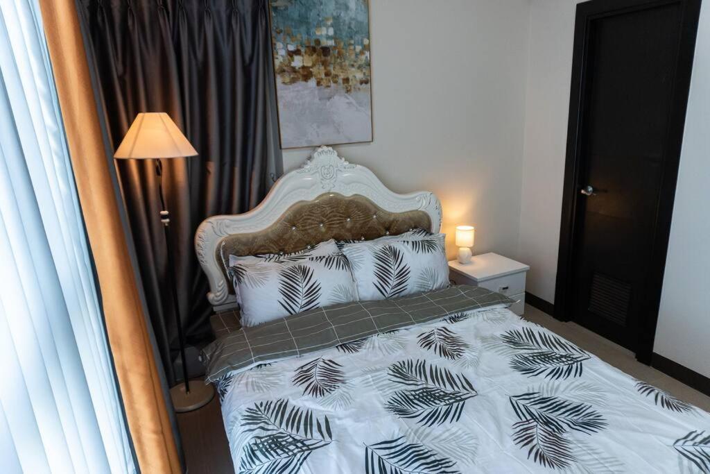 A2J Luxury 2Br Bgc Uptown Suite Near Uptown Mall Manila Eksteriør bilde