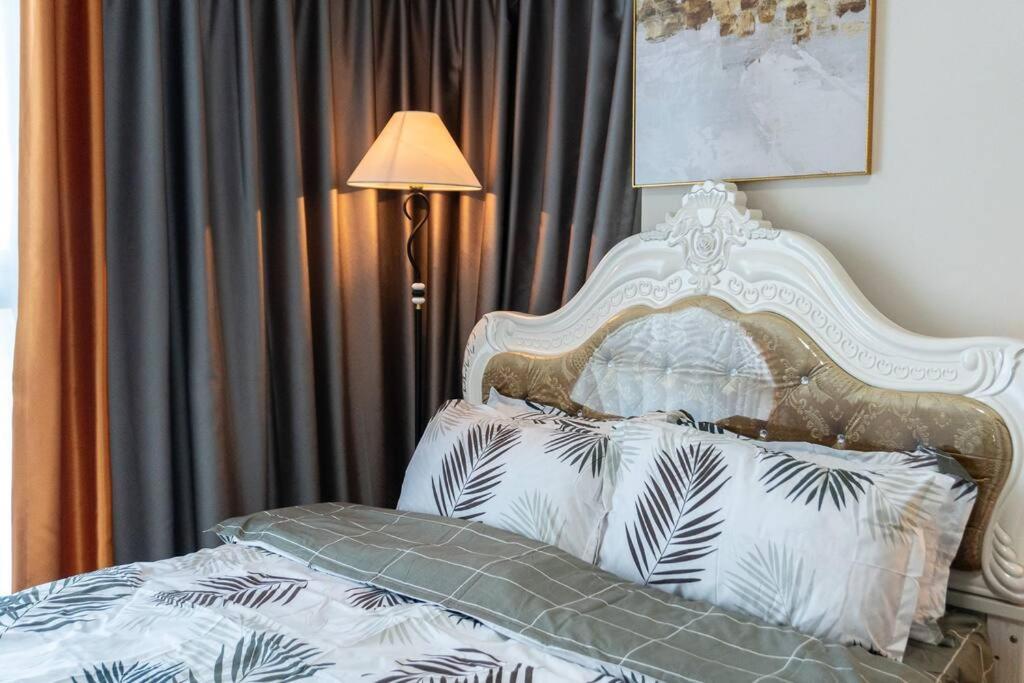 A2J Luxury 2Br Bgc Uptown Suite Near Uptown Mall Manila Eksteriør bilde