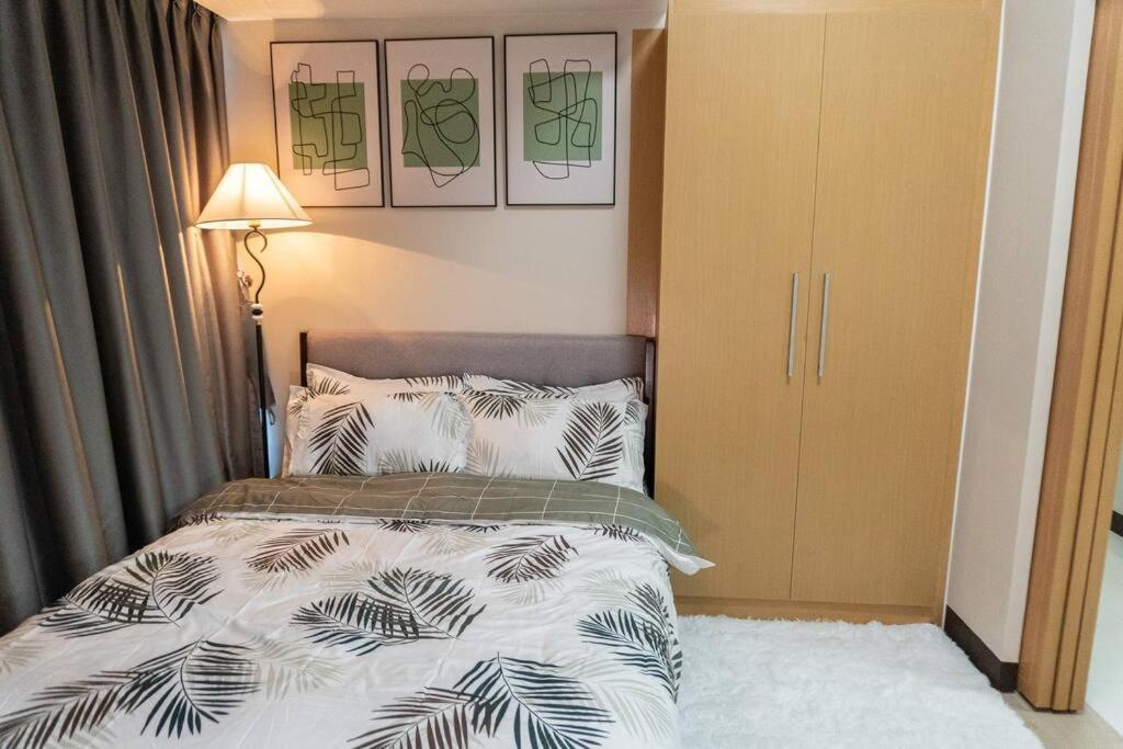 A2J Luxury 2Br Bgc Uptown Suite Near Uptown Mall Manila Eksteriør bilde