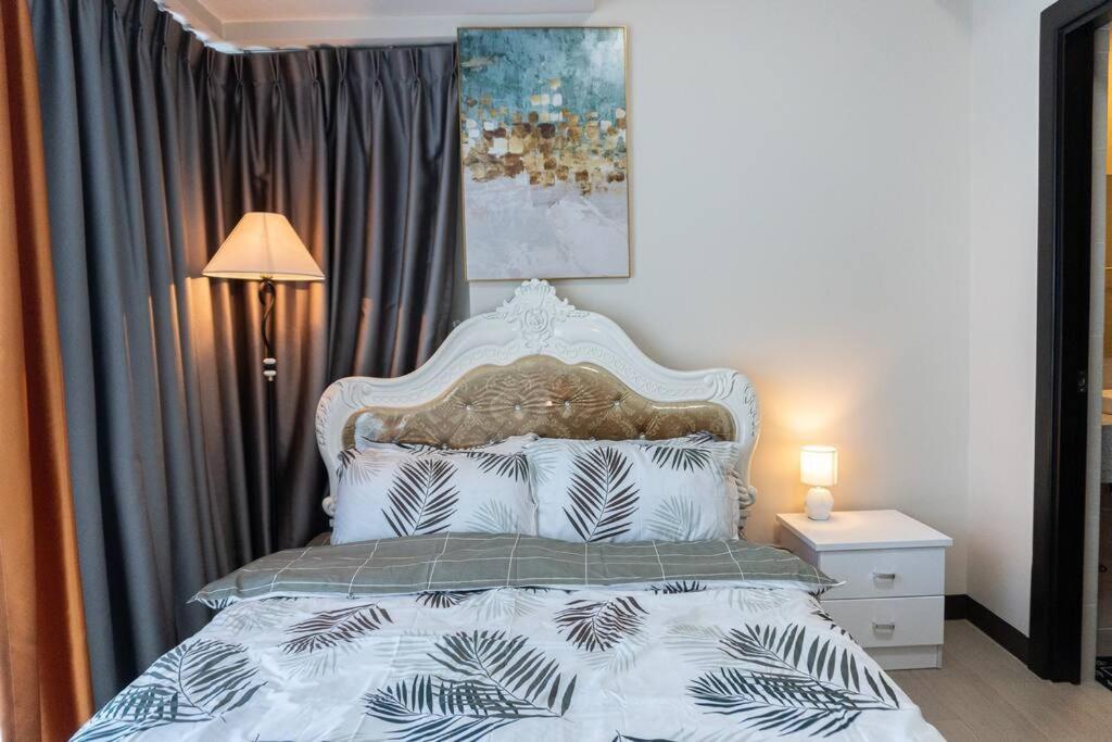 A2J Luxury 2Br Bgc Uptown Suite Near Uptown Mall Manila Eksteriør bilde