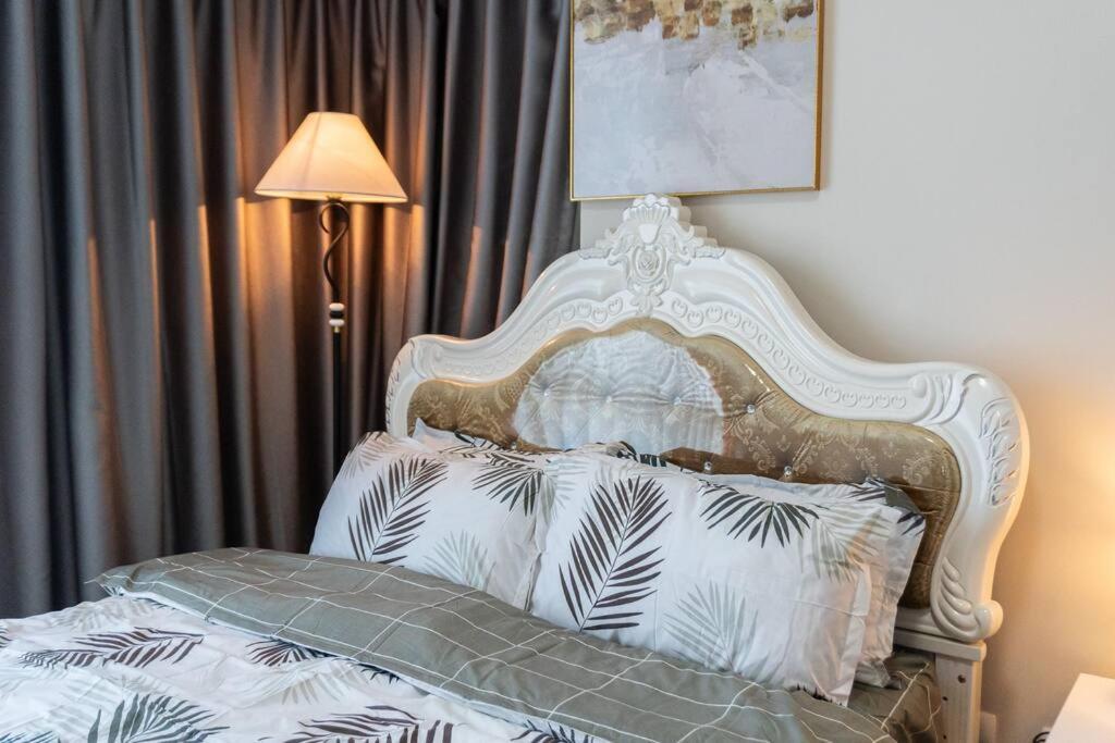 A2J Luxury 2Br Bgc Uptown Suite Near Uptown Mall Manila Eksteriør bilde