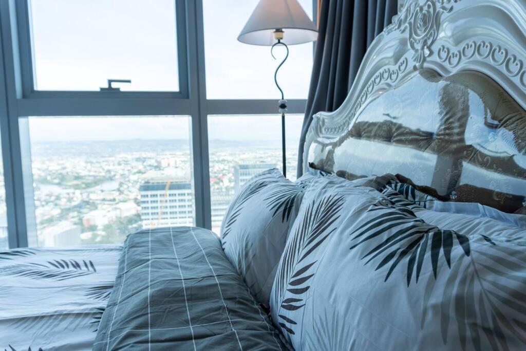 A2J Luxury 2Br Bgc Uptown Suite Near Uptown Mall Manila Eksteriør bilde