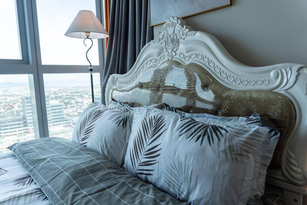 A2J Luxury 2Br Bgc Uptown Suite Near Uptown Mall Manila Eksteriør bilde