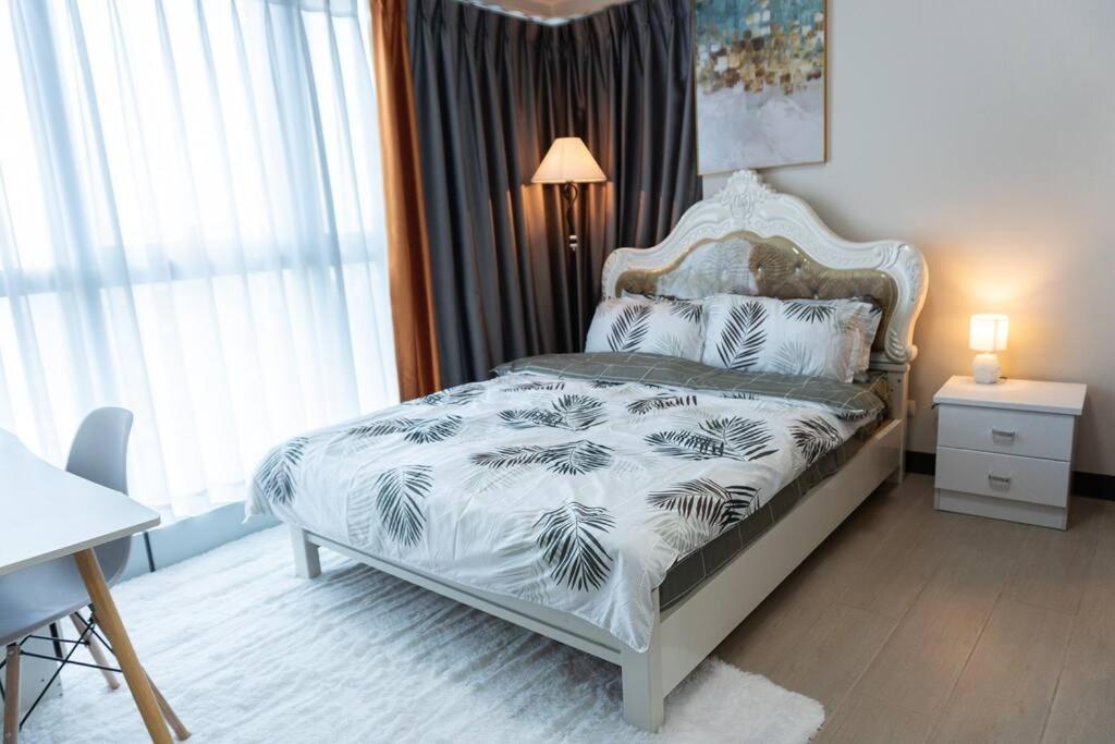 A2J Luxury 2Br Bgc Uptown Suite Near Uptown Mall Manila Eksteriør bilde